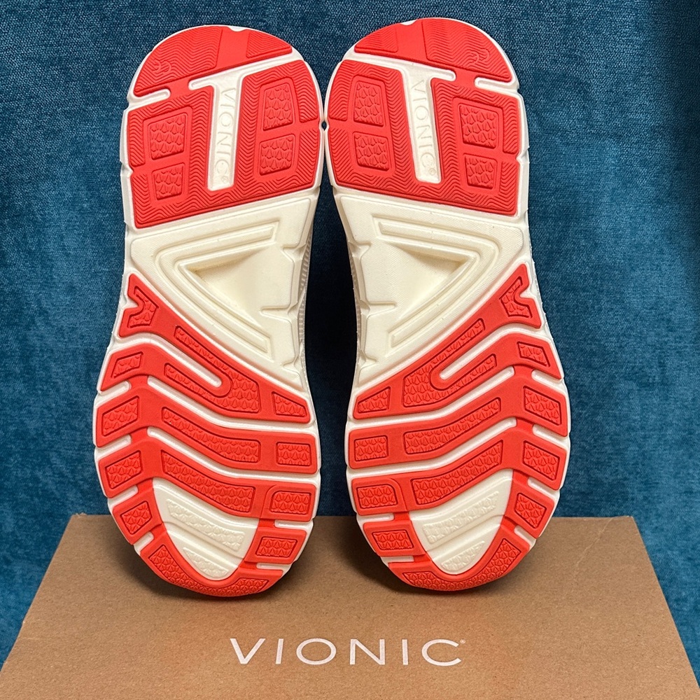 Vionic Walk Max Knit Women's Sneakers - Picture 4 of 6